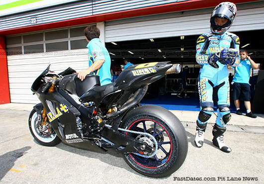 Suzuki MotoGP 800cc test bike