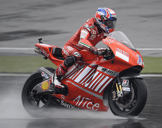 Casey Stoner practice rain indy Indianapolis MotoGP photo pictures