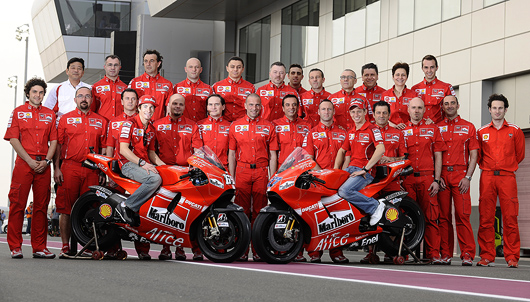 Ducati 2009 MotoGP Team picture