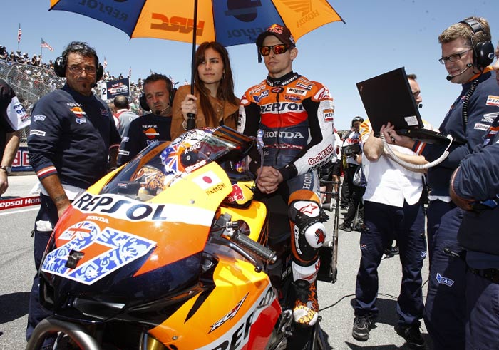 Casey Stoner on Laguna Seca MotoGP grid with wife Andrea photo