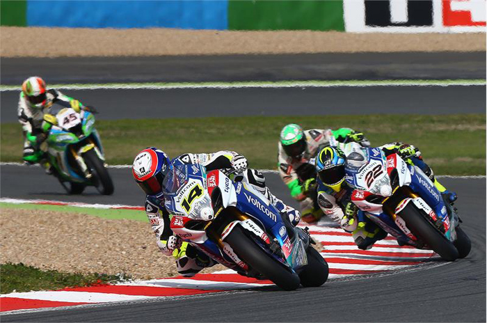 Alex Lowes (22) finished 8th in race one, as Randy dePuniet 