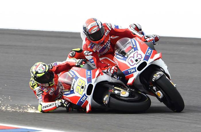 Iannone photo Crash