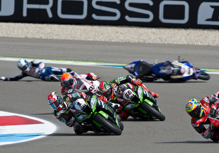 Assen race action 2016