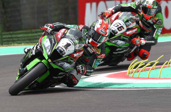 Jonthan Rea, Tom Sykes, race action Imila Superbike SBK 2016